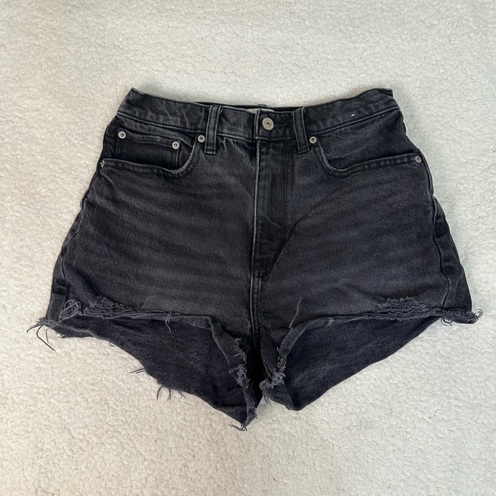 Abercrombie & Fitch mom short high rise